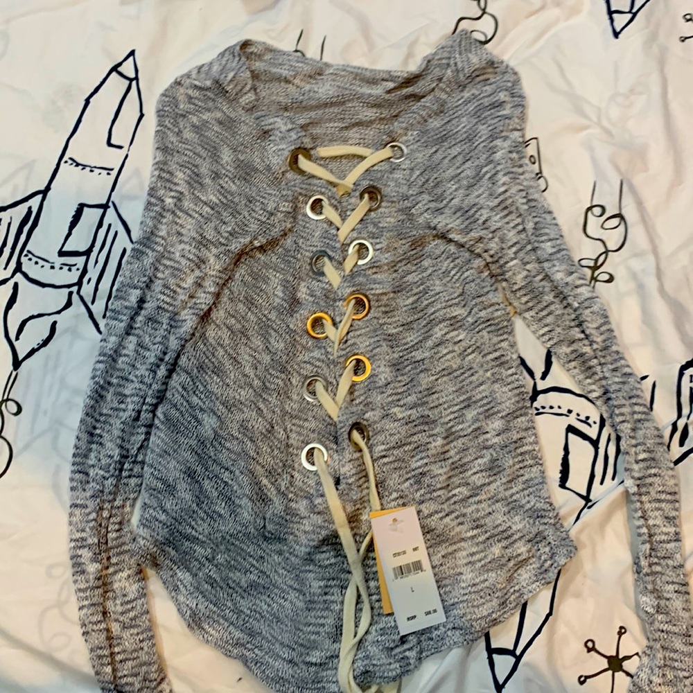 Knitted tied back